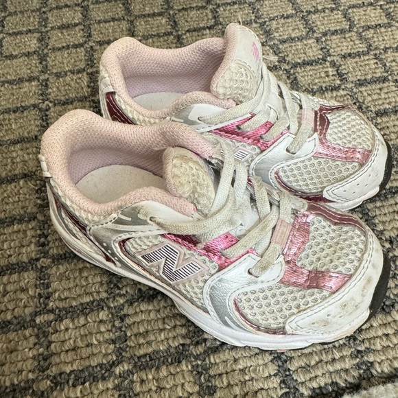 New Balance Toddler sneaker - Picture 1 of 9